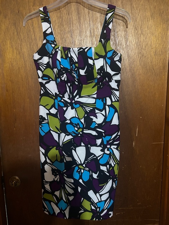 Scarlett Dresses & Skirts - Scarlett Floral Sheath Midi Dress in White, Blue & Olive